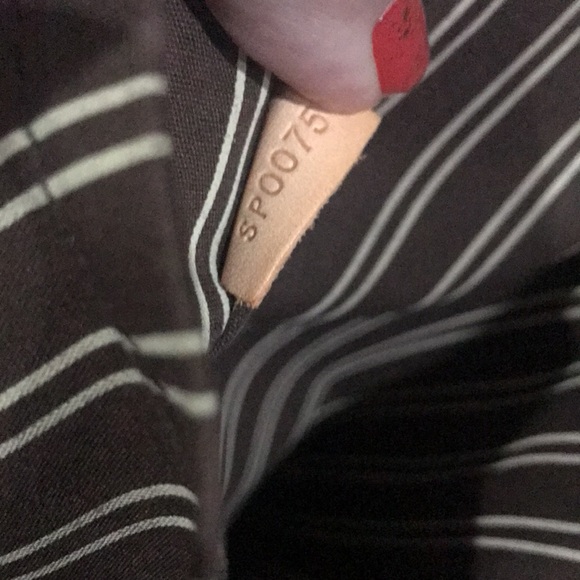 Louis Vuitton Antigua Cabas - Picture 12 of 17